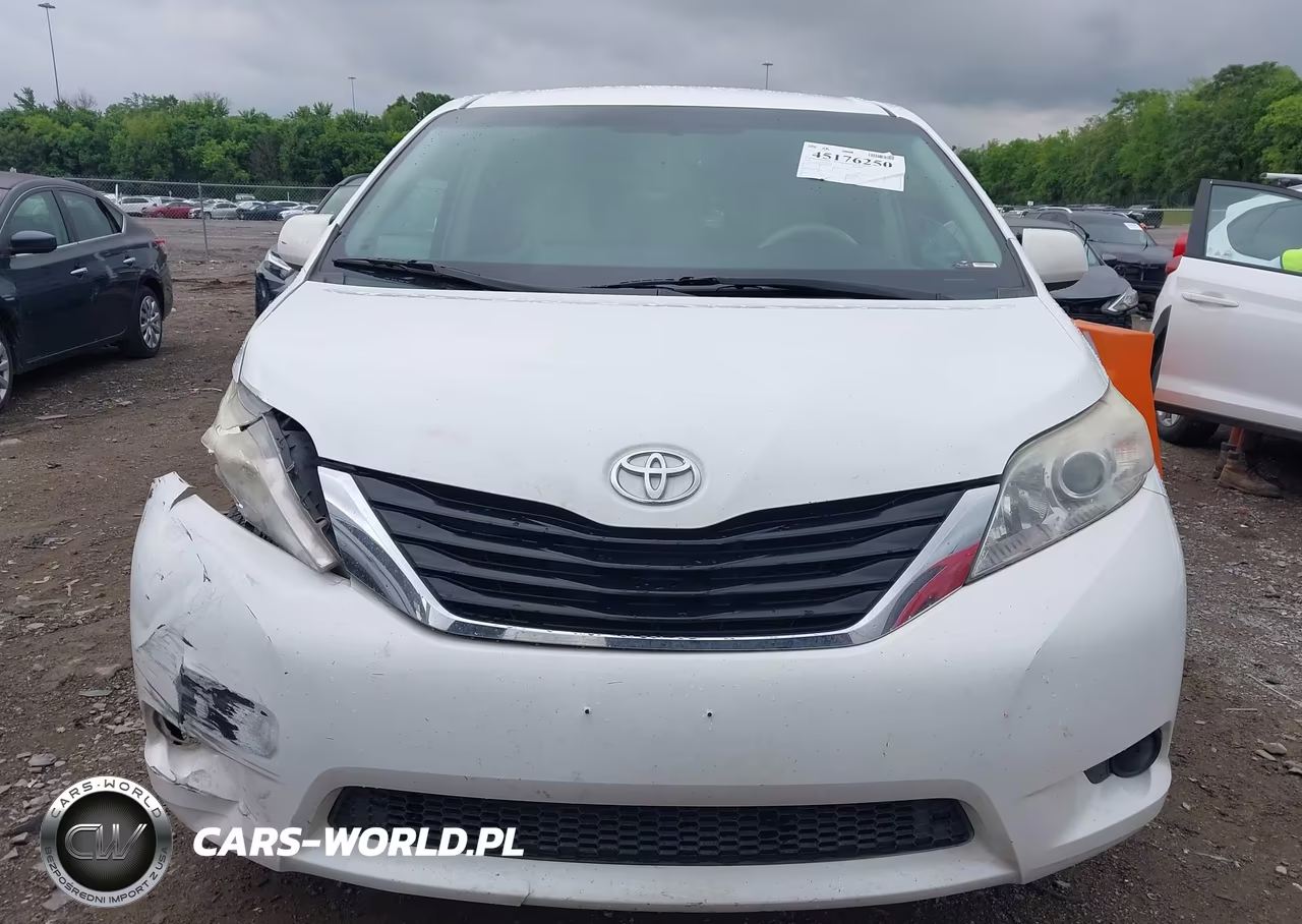 2014 Toyota Sienna Le 7 Passenger VIN:5TDJK3DC5ES077262 - 12