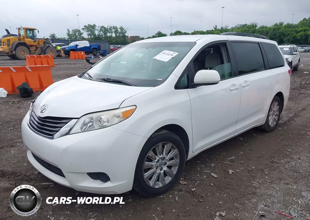 2014 Toyota Sienna Le 7 Passenger VIN:5TDJK3DC5ES077262 - 2
