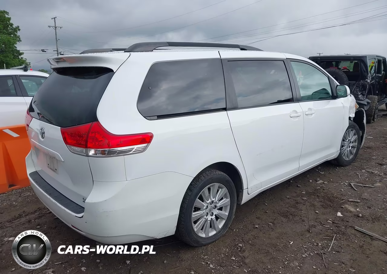 2014 Toyota Sienna Le 7 Passenger VIN:5TDJK3DC5ES077262 - 4