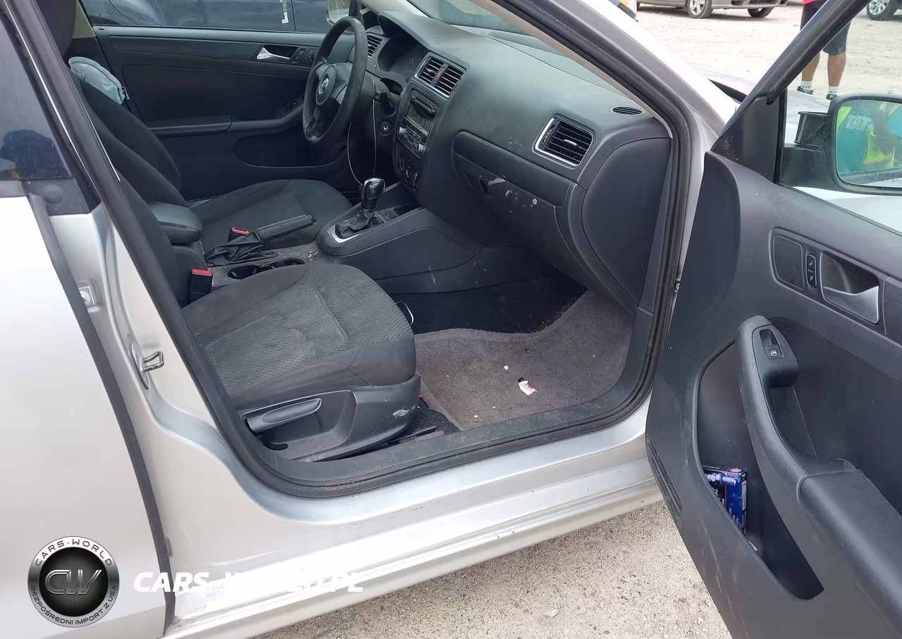 2013 Volkswagen Jetta 2.0L S VIN:3VW2K7AJXDM264555 - 5