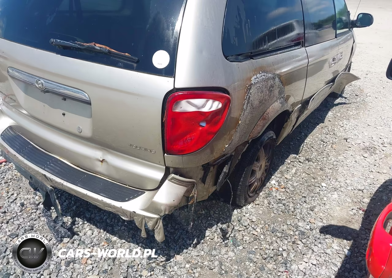 2005 Chrysler Town & Country Touring VIN:2C4GP54L95R313685 - 11