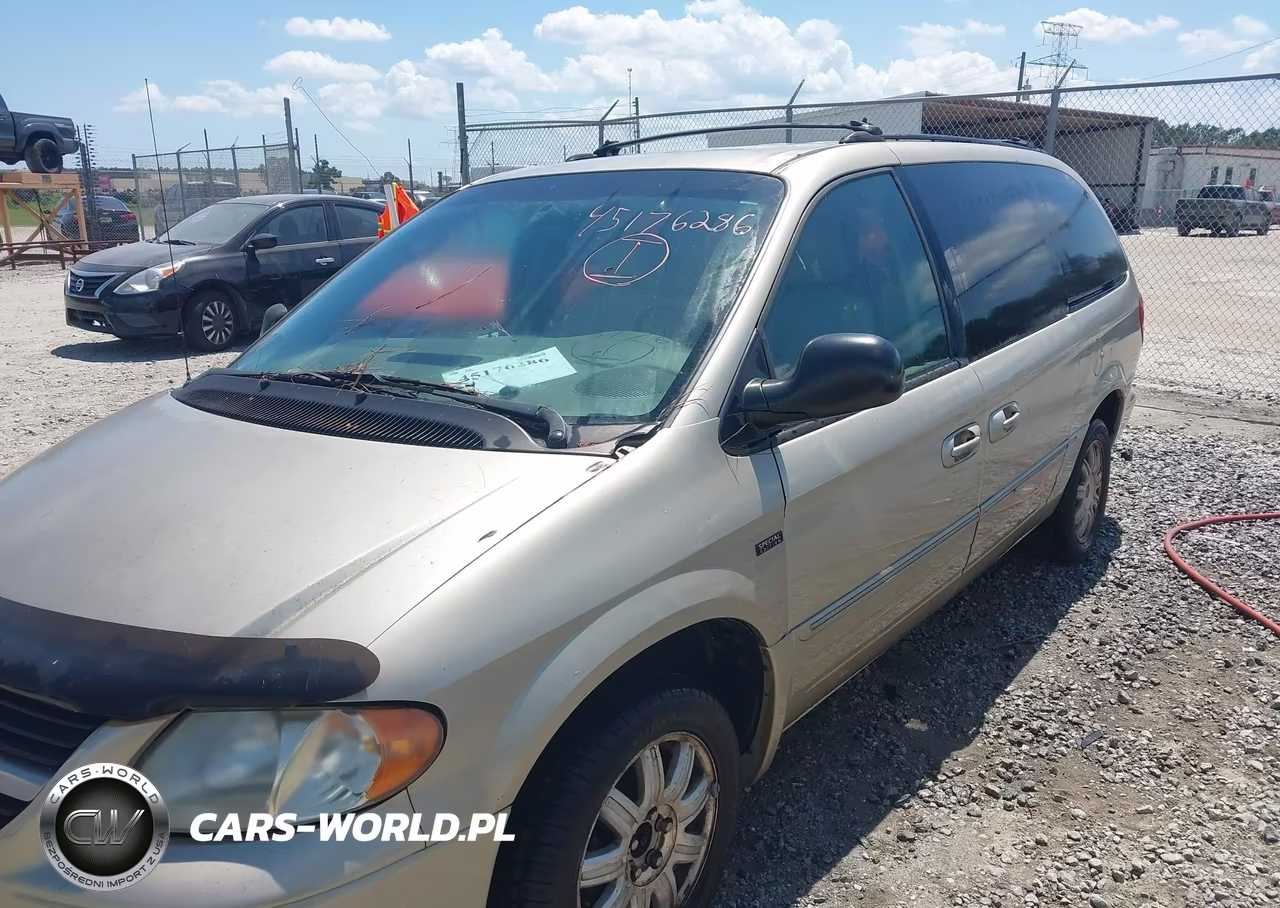 2005 Chrysler Town & Country Touring VIN:2C4GP54L95R313685 - 13