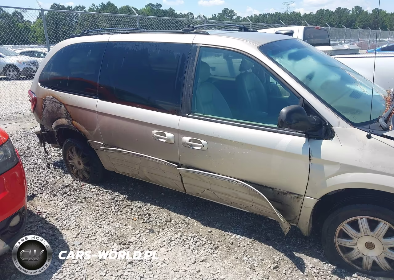 2005 Chrysler Town & Country Touring VIN:2C4GP54L95R313685 - 6