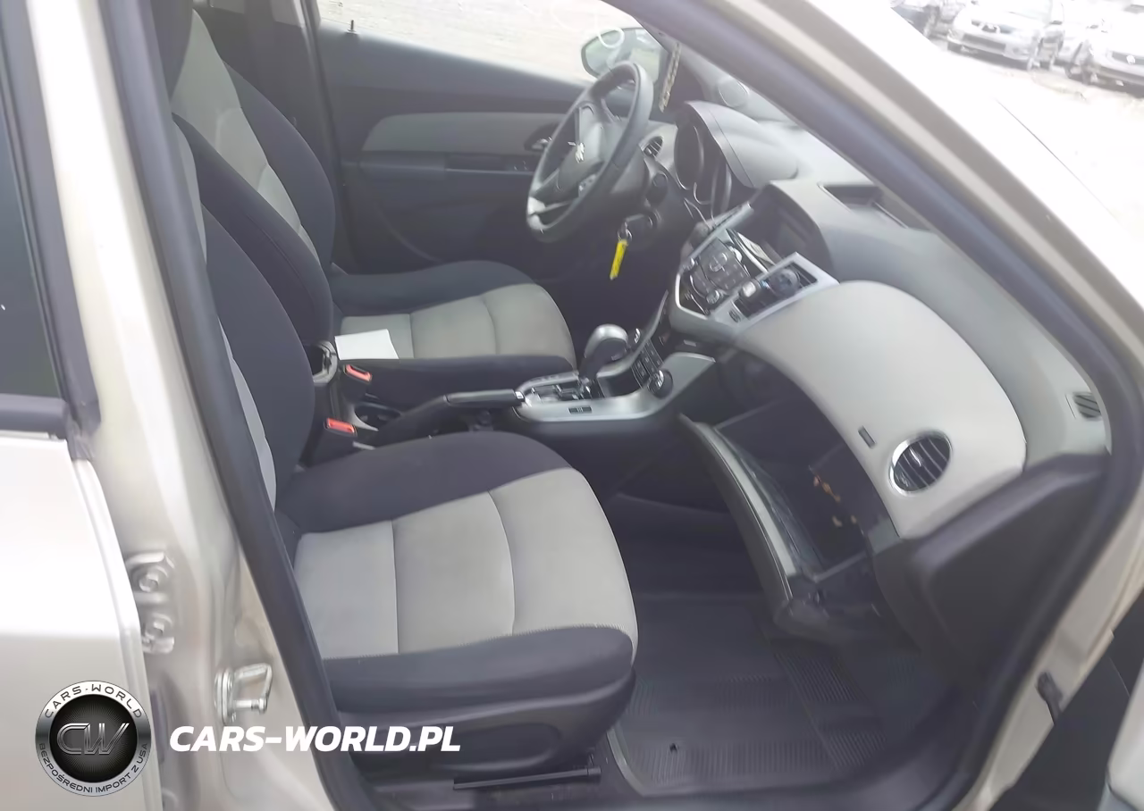 2014 Chevrolet Cruze Ls Auto VIN:1G1PA5SH7E7220447 - 5