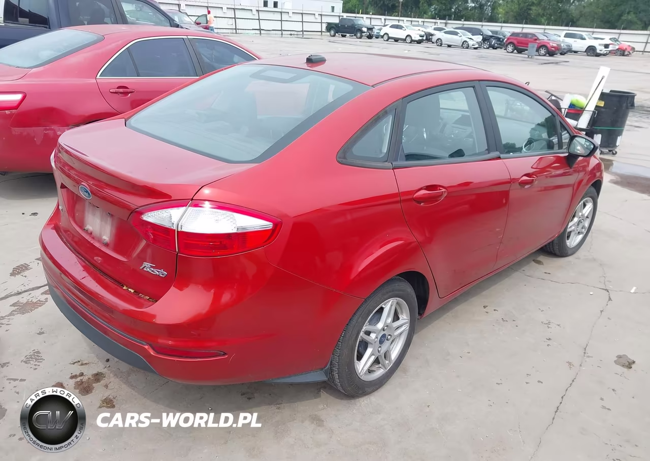 2018 Ford Fiesta Se VIN:3FADP4BJ3JM140879 - 4