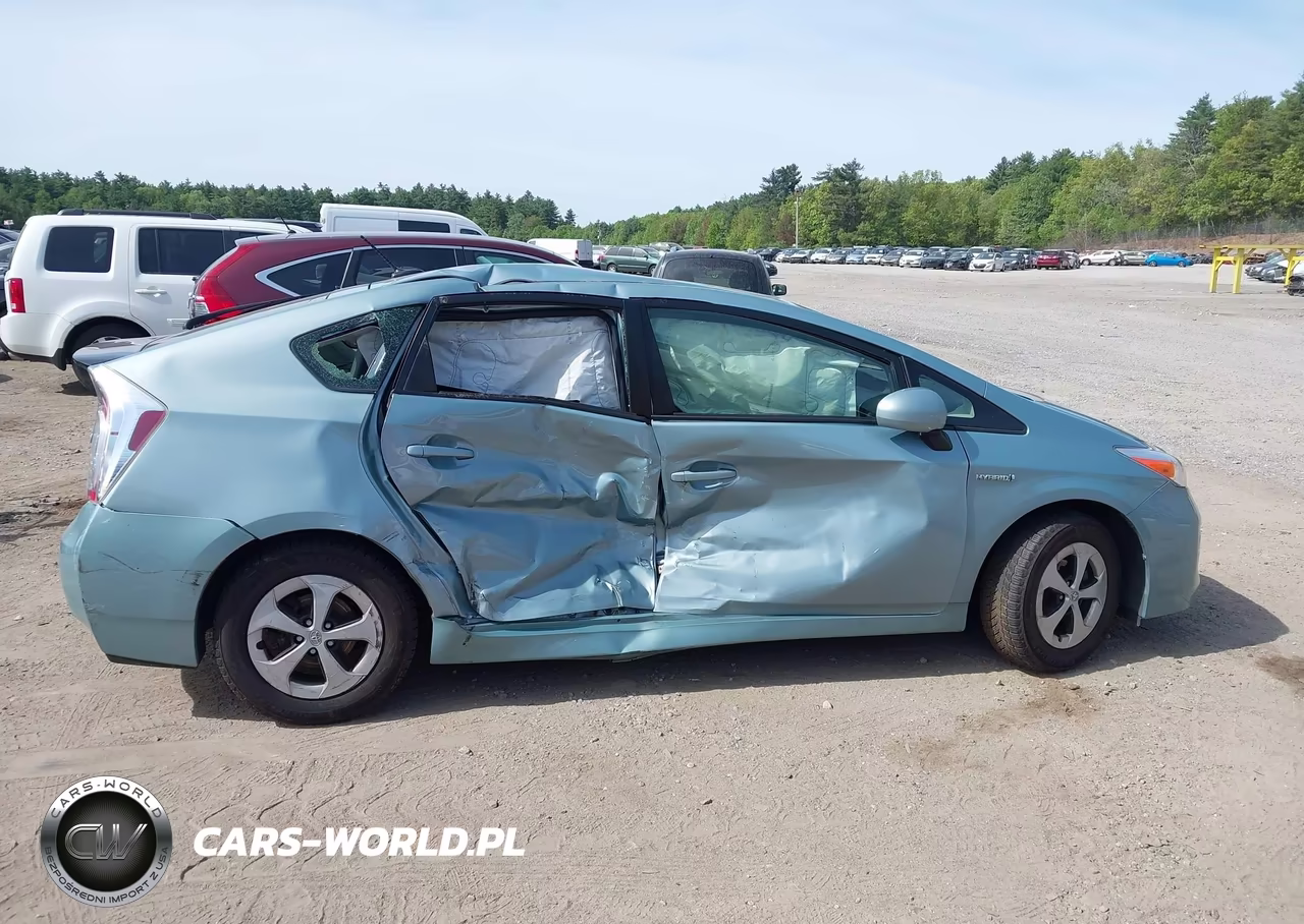 2015 Toyota Prius Four VIN:JTDKN3DU0F1915507 - 13