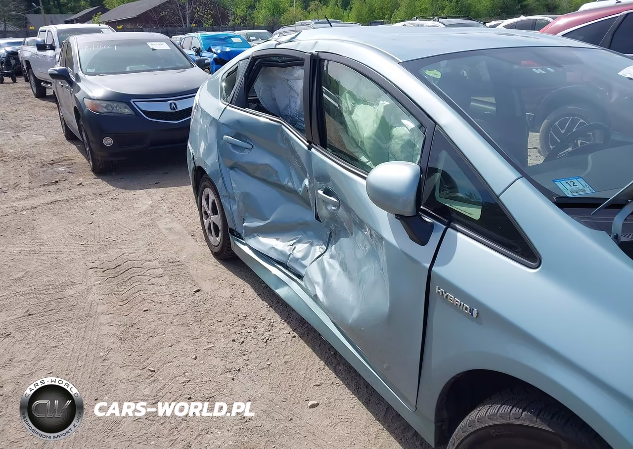 2015 Toyota Prius Four VIN:JTDKN3DU0F1915507 - 6
