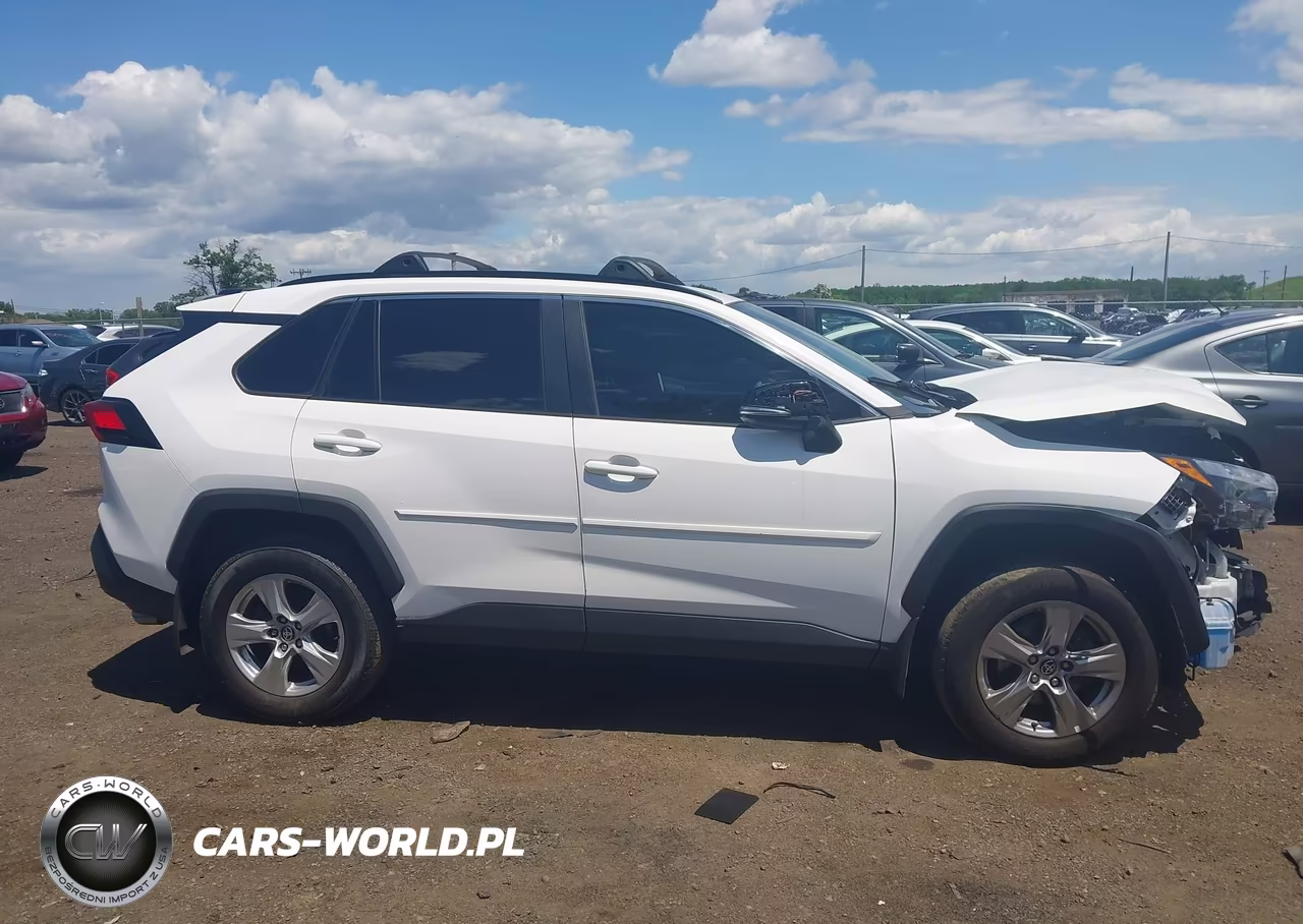 2023 Toyota Rav4 Xle VIN:2T3P1RFV5PC339444 - 13
