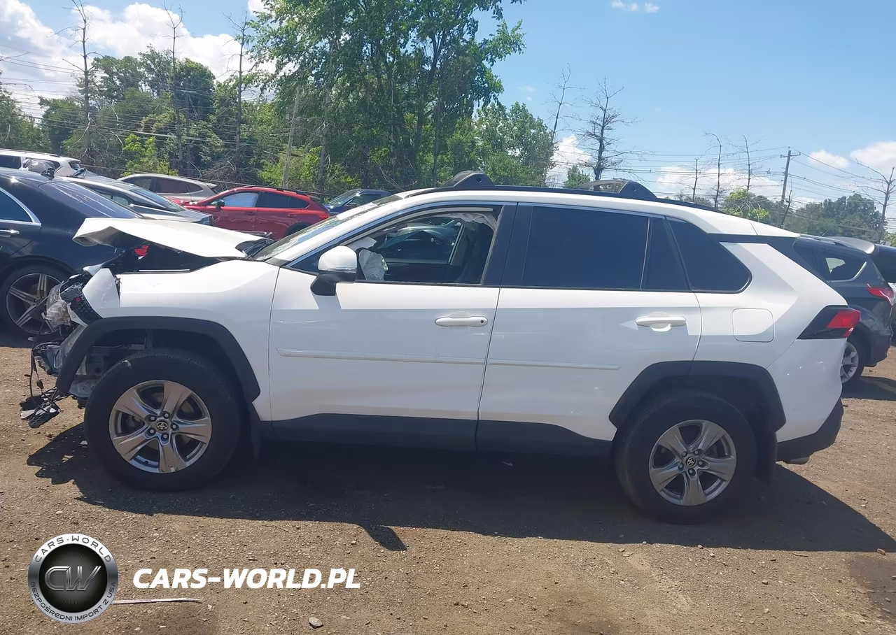 2023 Toyota Rav4 Xle VIN:2T3P1RFV5PC339444 - 14
