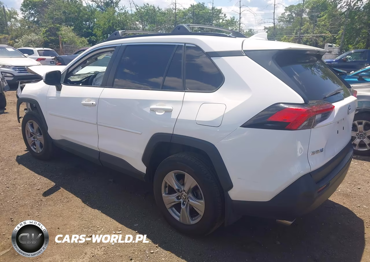 2023 Toyota Rav4 Xle VIN:2T3P1RFV5PC339444 - 3