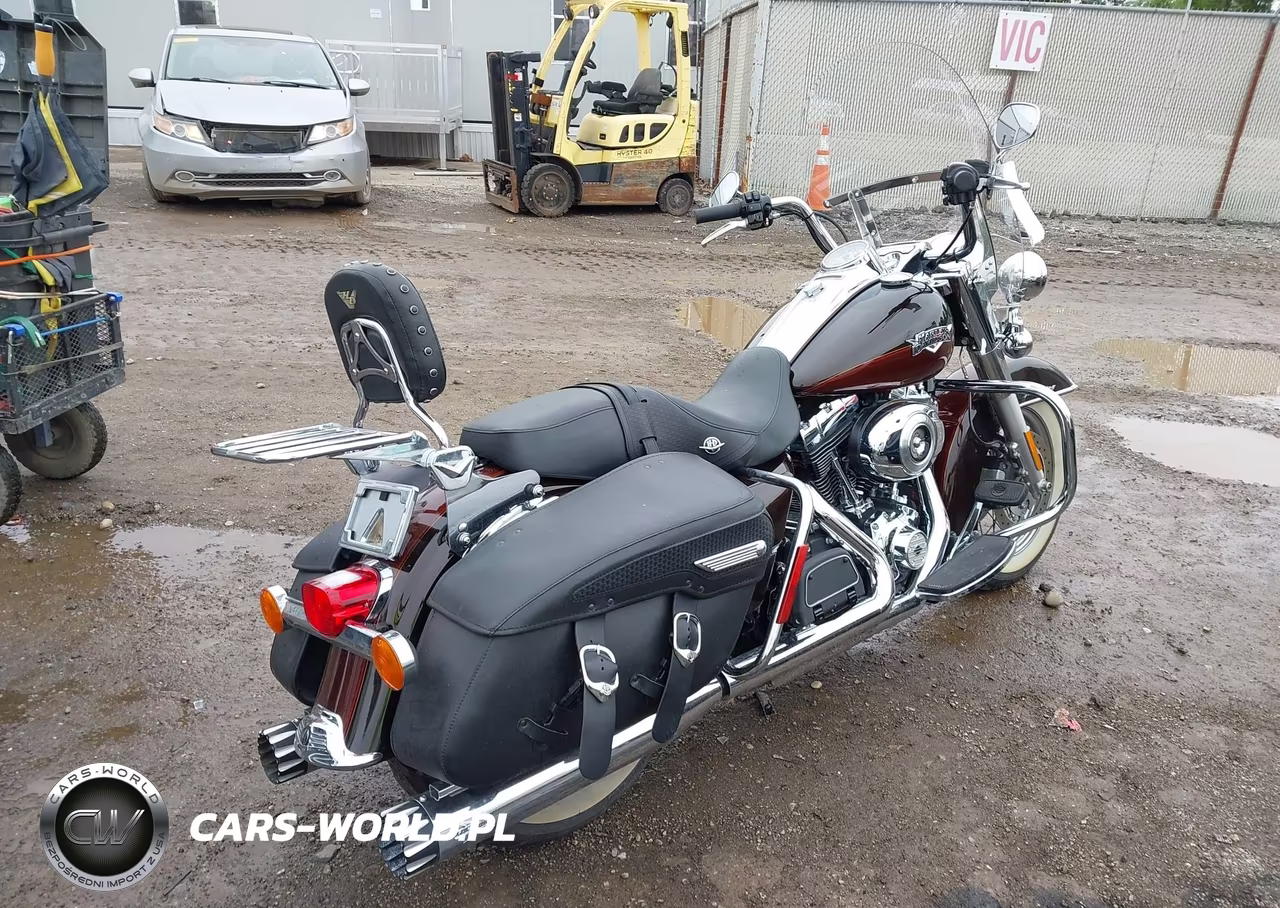 2011 Harley-Davidson Flhrc VIN:1HD1FRM13BB677785 - 4