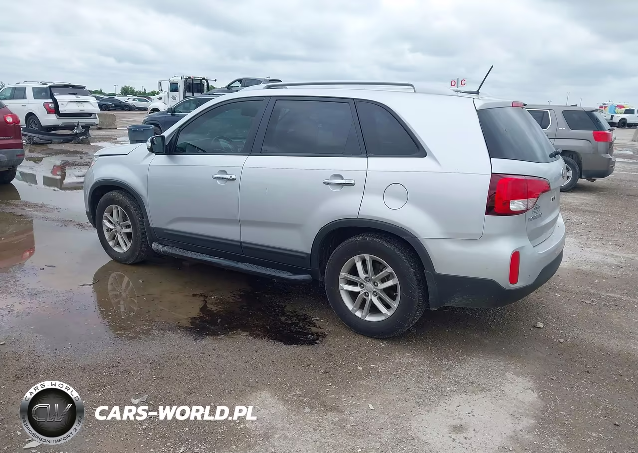 2014 Kia Sorento Lx VIN:5XYKT3A66EG479014 - 3