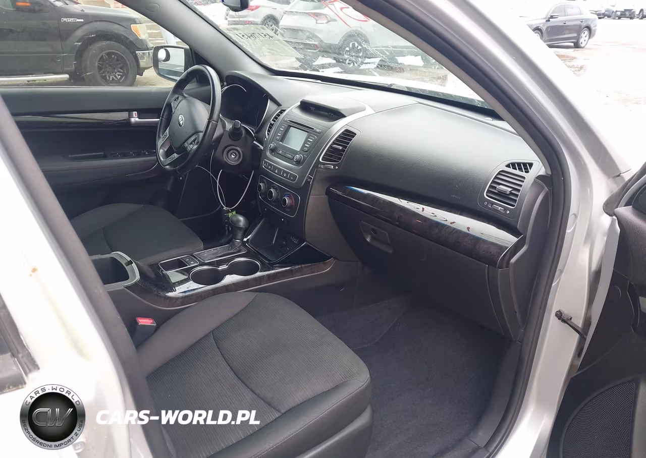 2014 Kia Sorento Lx VIN:5XYKT3A66EG479014 - 5
