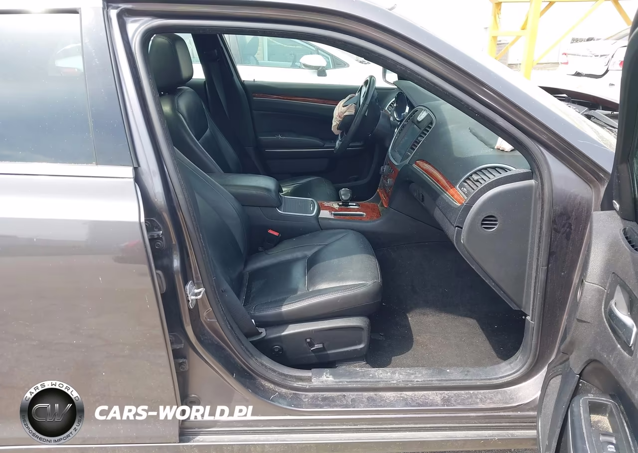 2013 Chrysler 300 Motown VIN:2C3CCARG0DH592192 - 5
