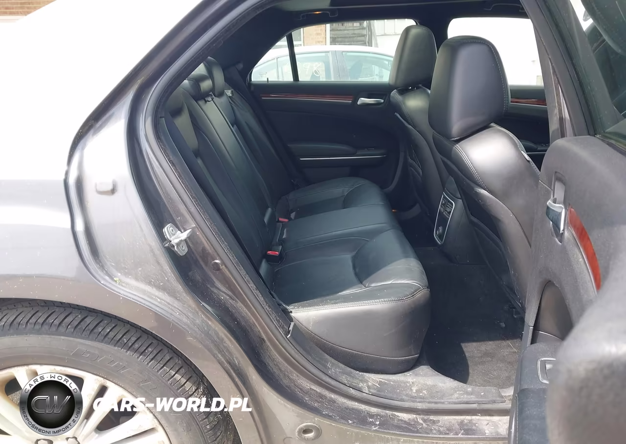 2013 Chrysler 300 Motown VIN:2C3CCARG0DH592192 - 8
