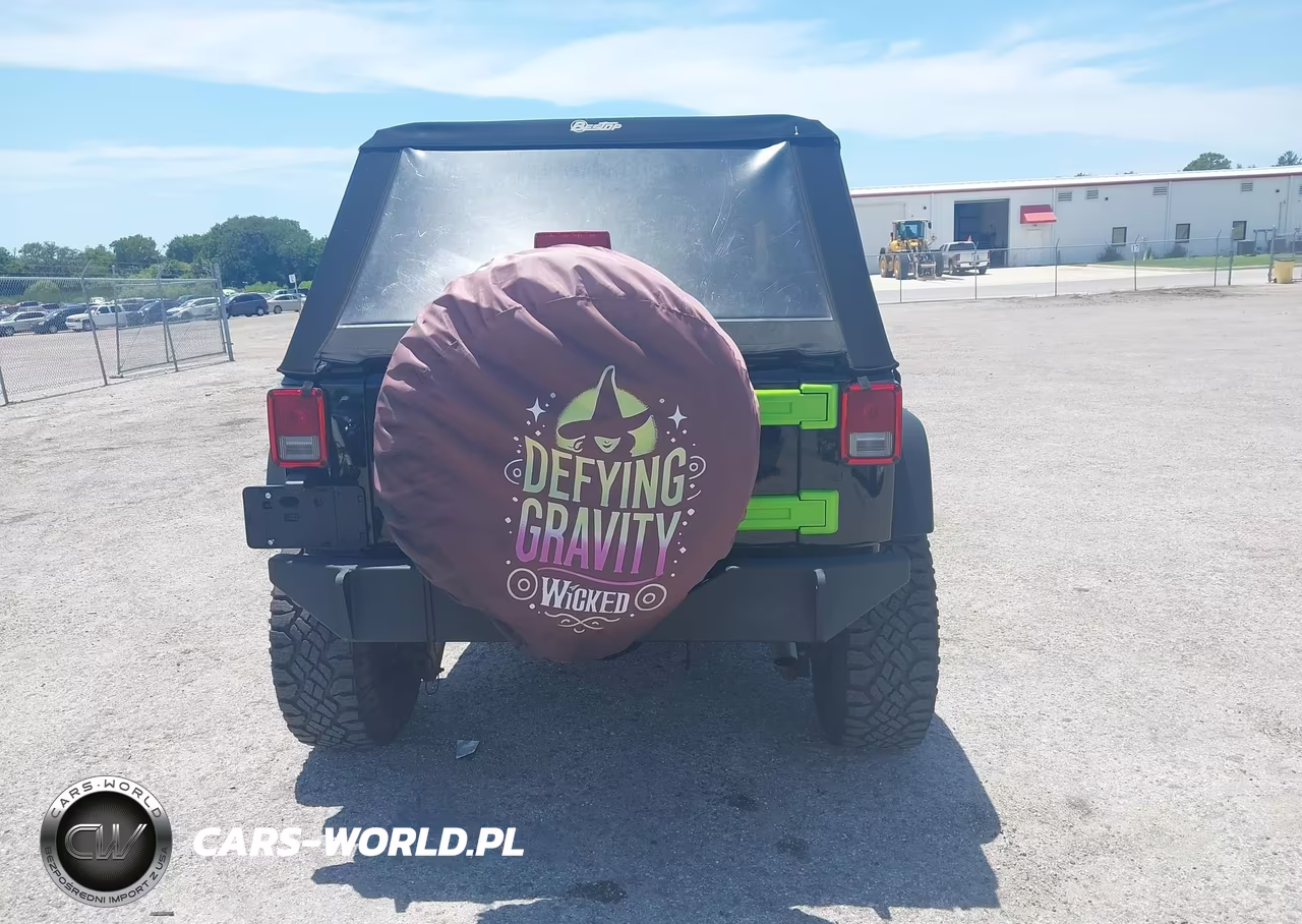 2015 Jeep Wrangler Unlimited Sport VIN:1C4BJWDG3FL745476 - 16