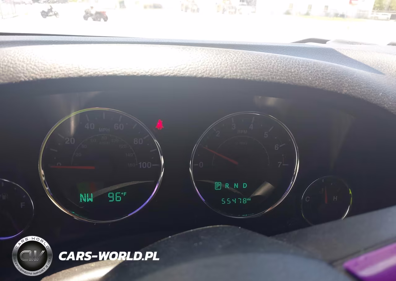 2015 Jeep Wrangler Unlimited Sport VIN:1C4BJWDG3FL745476 - 7