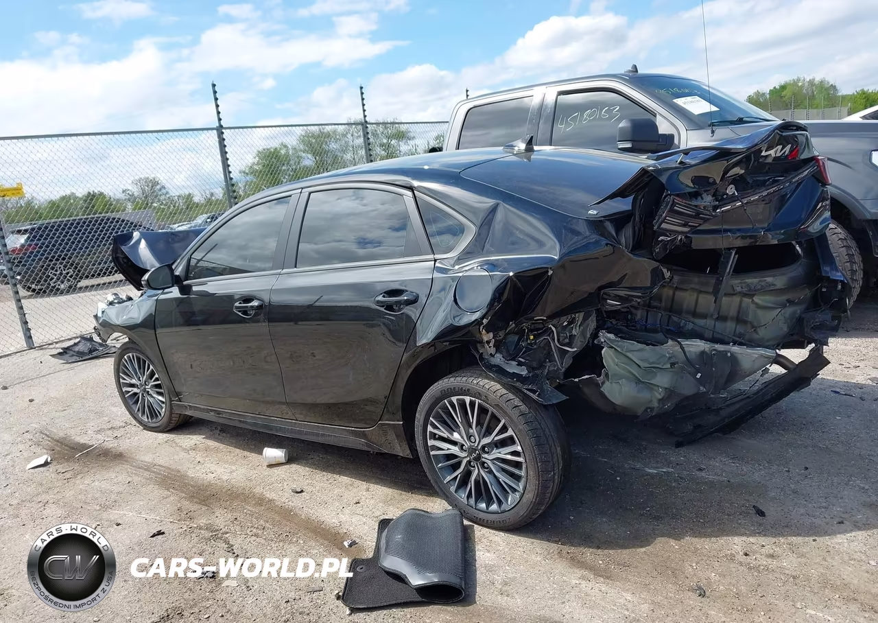 2024 Kia Forte Gt-Line VIN:3KPF54AD8RE759228 - 14