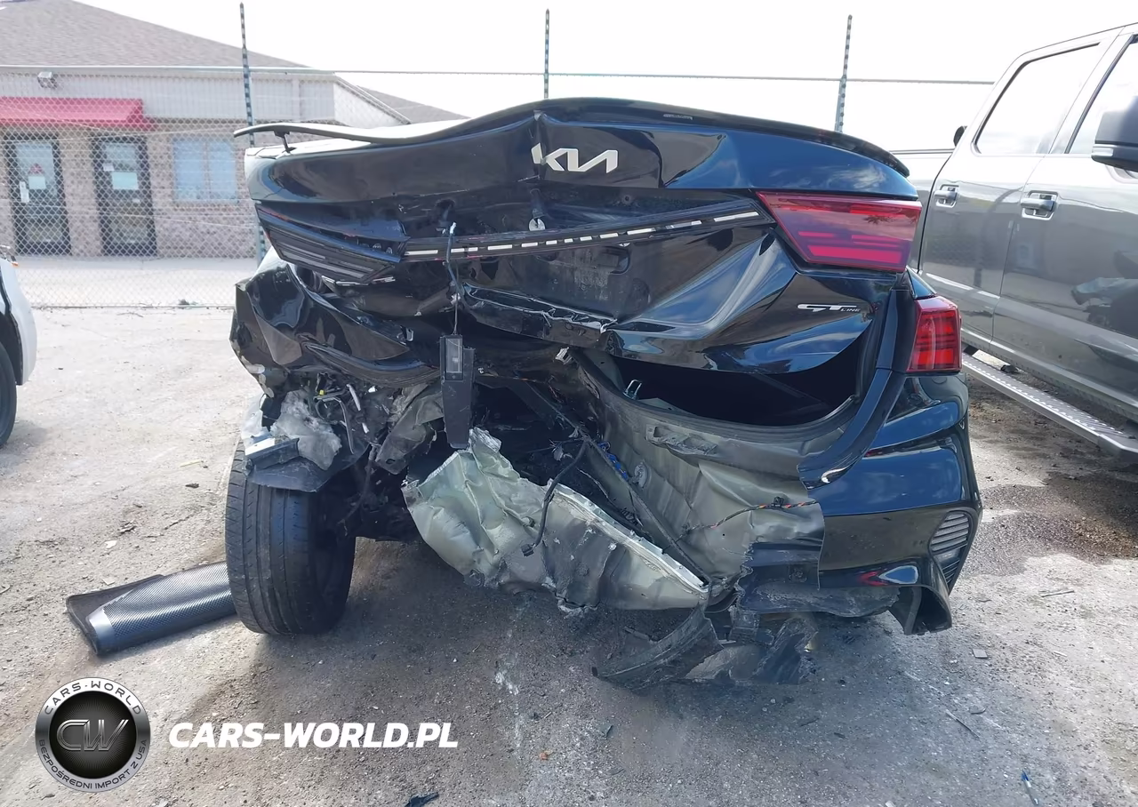 2024 Kia Forte Gt-Line VIN:3KPF54AD8RE759228 - 16