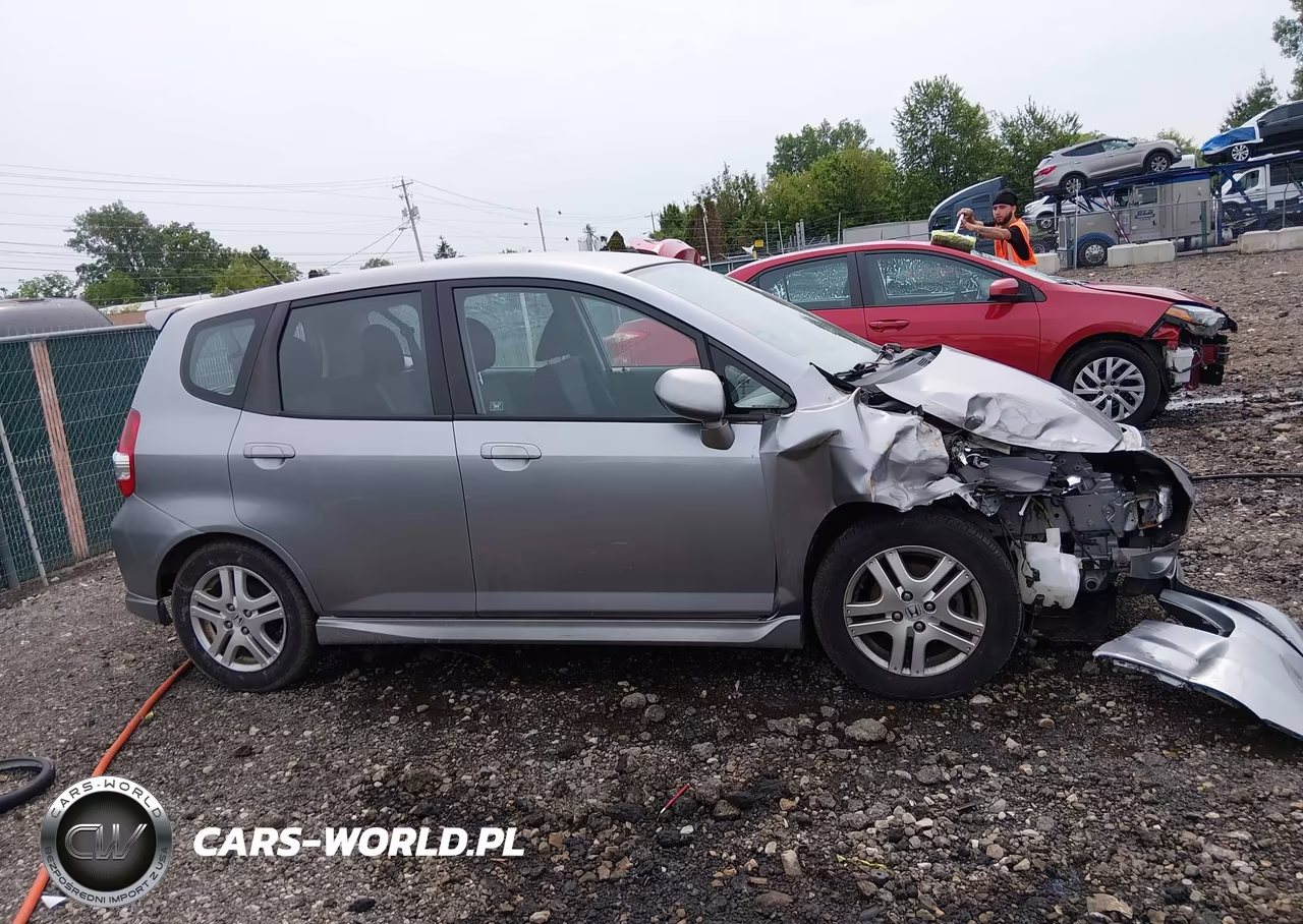 2008 Honda Fit Sport VIN:JHMGD38688S016555 - 13