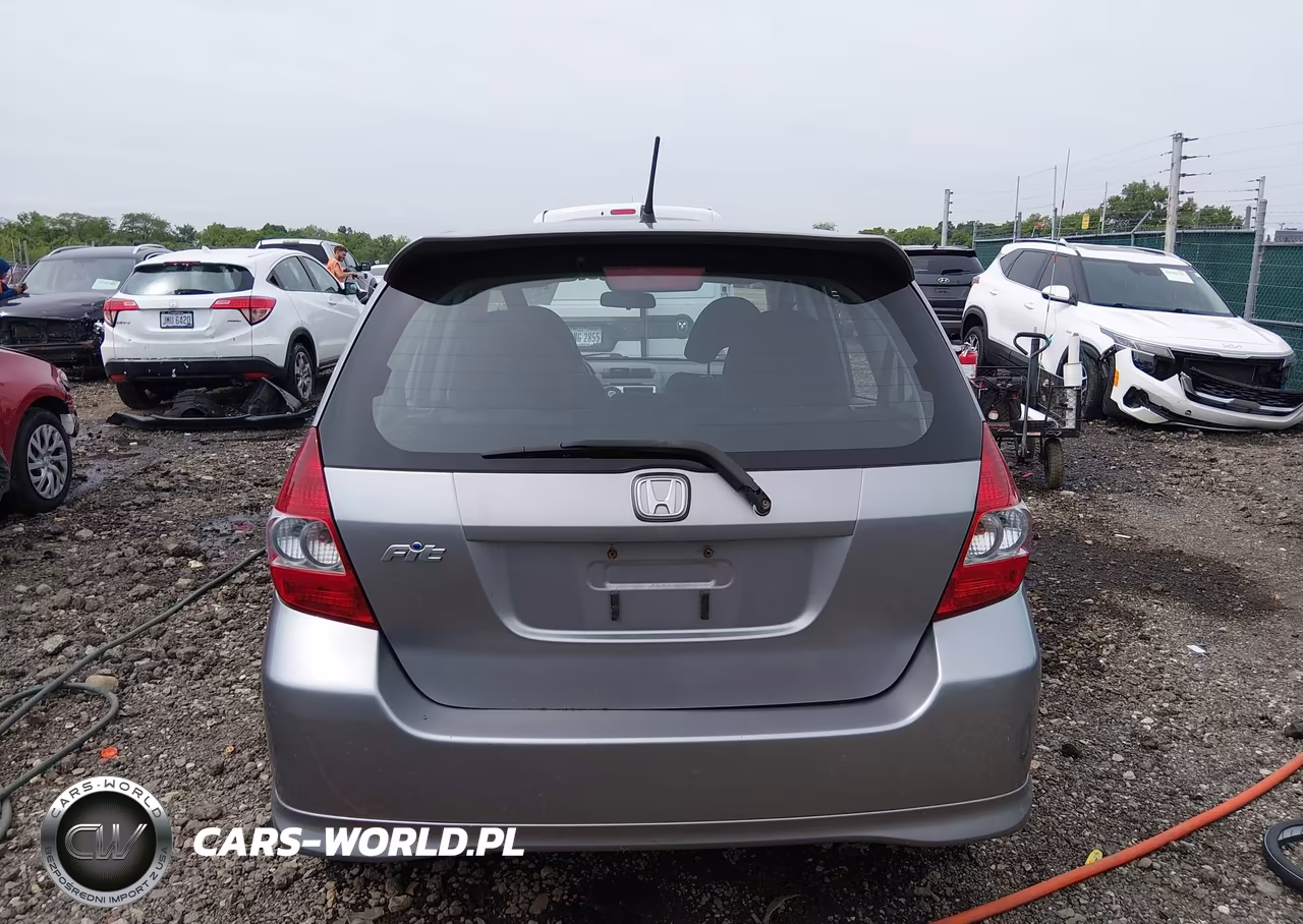 2008 Honda Fit Sport VIN:JHMGD38688S016555 - 16