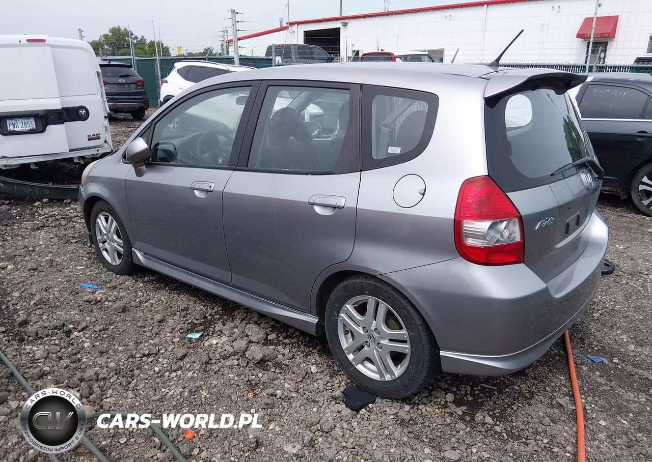 2008 Honda Fit Sport VIN:JHMGD38688S016555 - 3