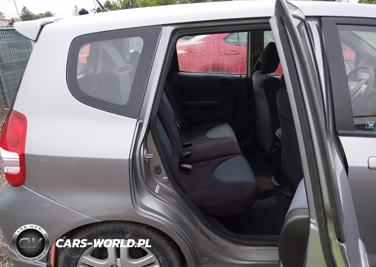 2008 Honda Fit Sport VIN:JHMGD38688S016555 - 8