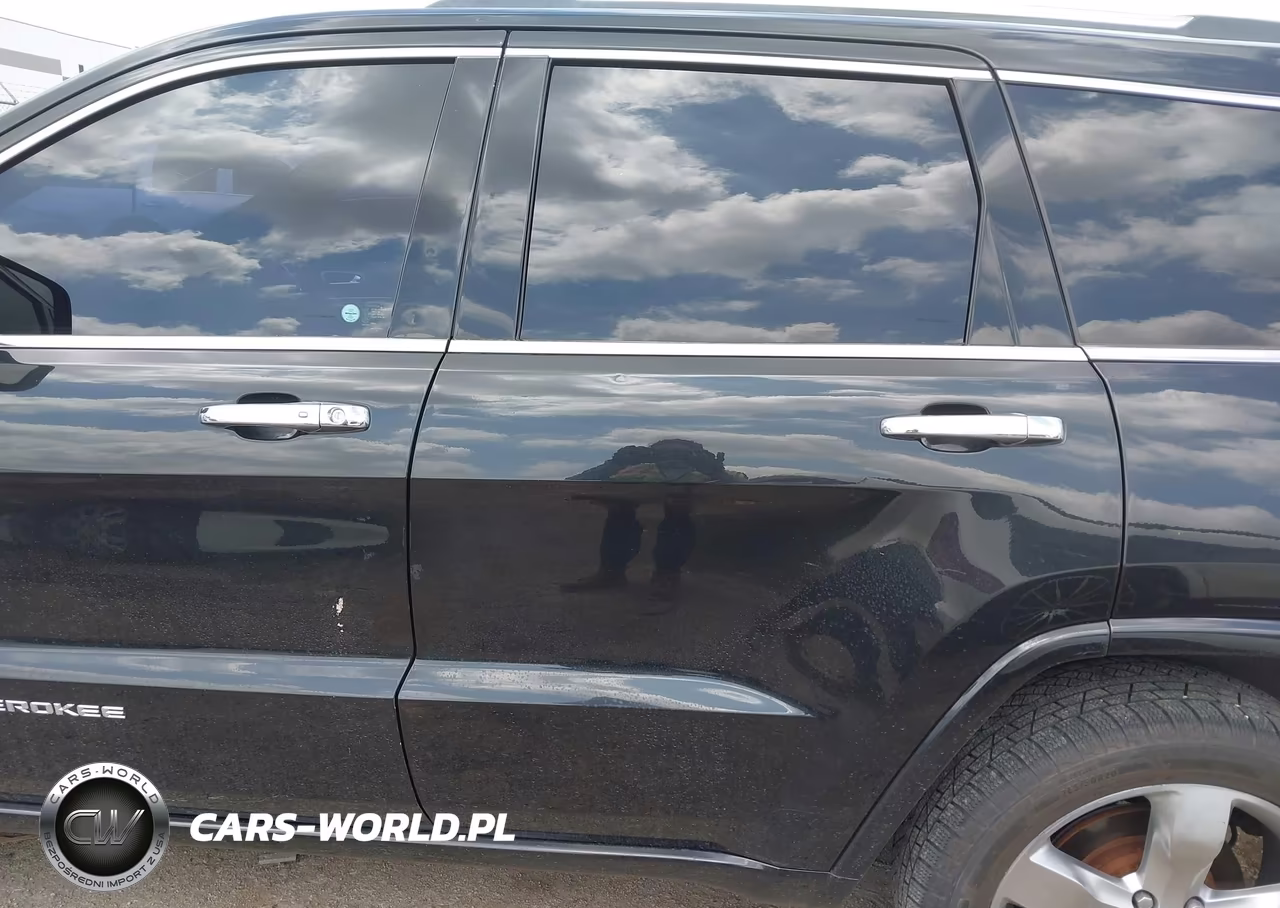 2016 Jeep Grand Cherokee Overland VIN:1C4RJECG5GC351876 - 14