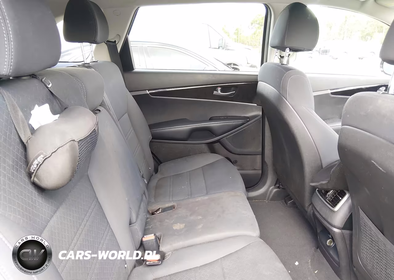 2018 Kia Sorento 2.4L L VIN:5XYPG4A31JG403684 - 8