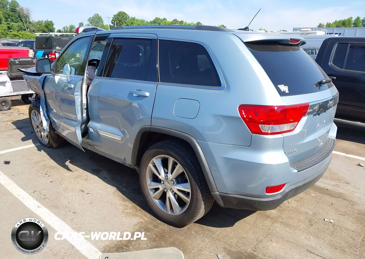 2013 Jeep Grand Cherokee Laredo VIN:1C4RJEAG9DC558544 - 3