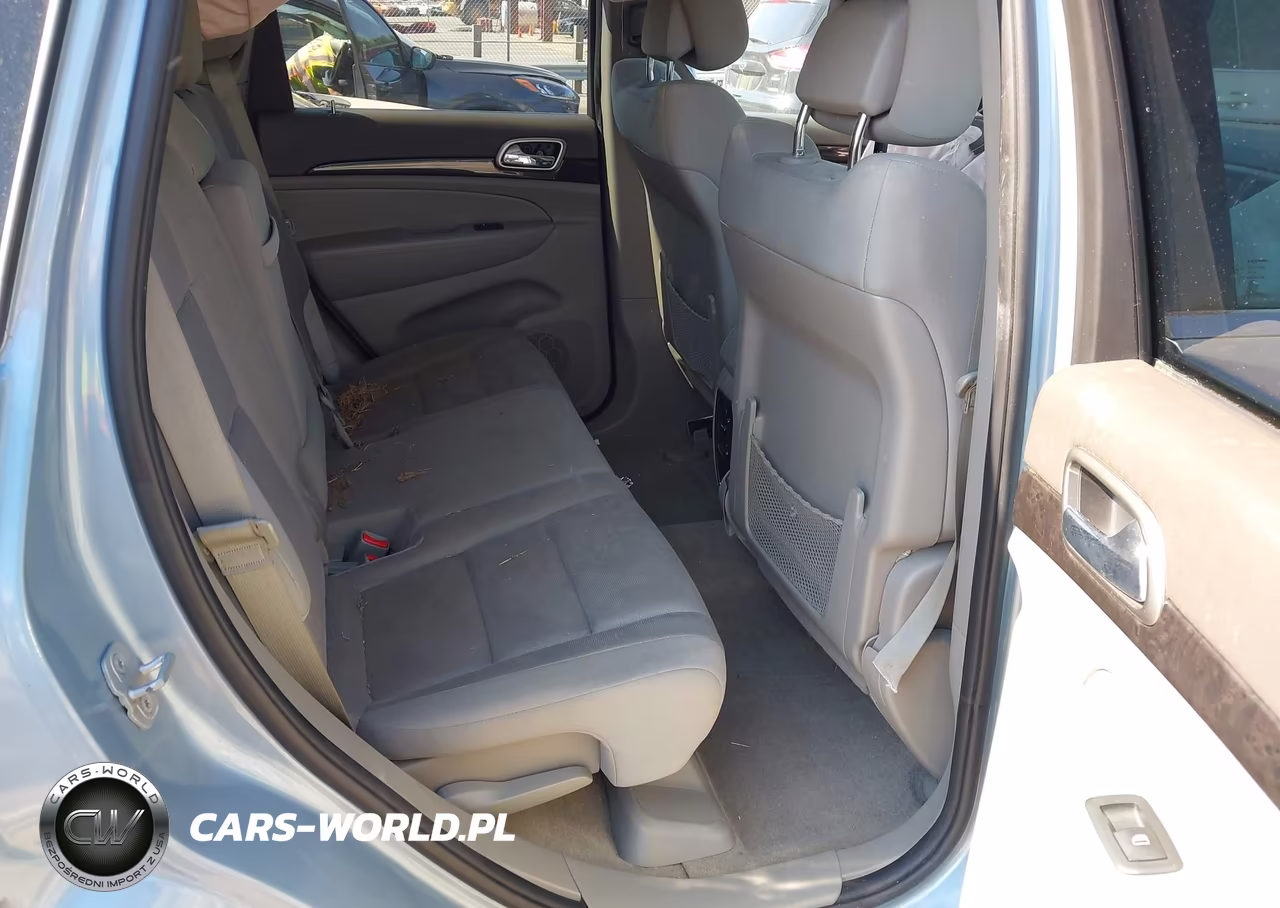 2013 Jeep Grand Cherokee Laredo VIN:1C4RJEAG9DC558544 - 8