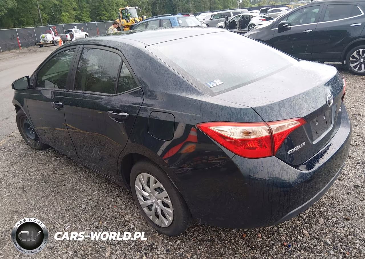 2019 Toyota Corolla Le VIN:2T1BURHE1KC212822 - 3