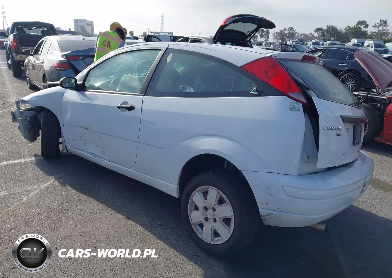 2006 Ford Focus Zx3 VIN:1FAFP31N26W156473 - 3