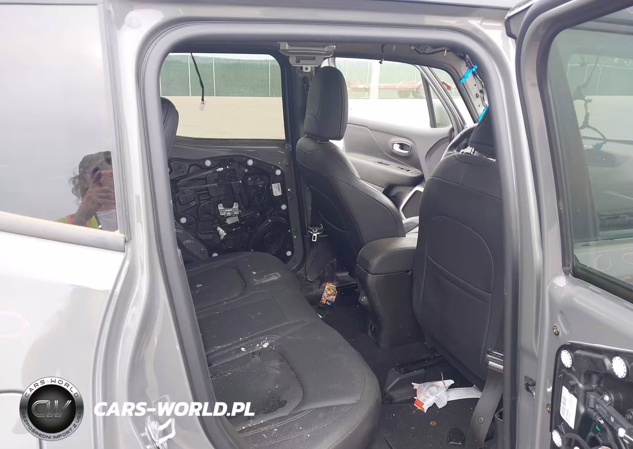 2021 Jeep Renegade Limited 4X4 VIN:ZACNJDD10MPM93625 - 8