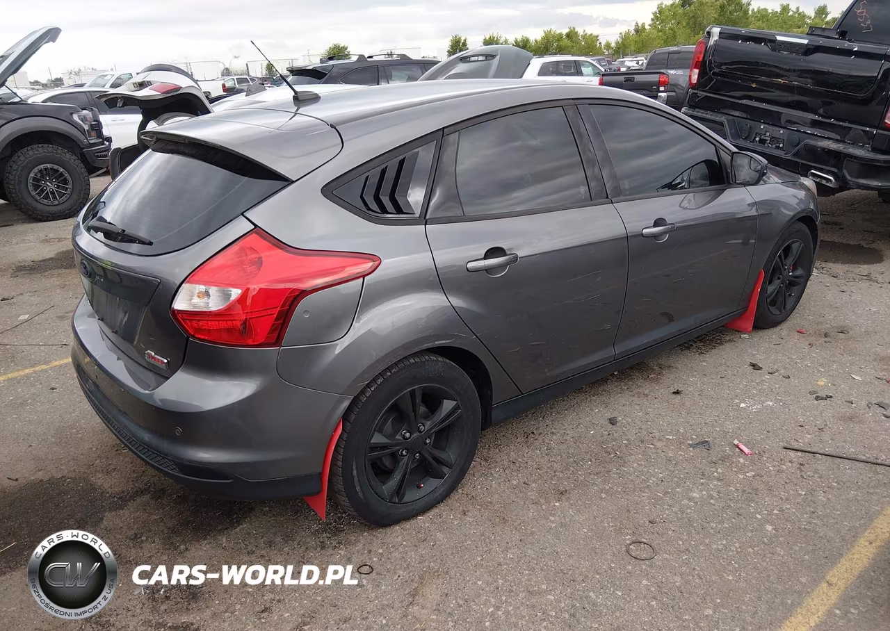 2013 Ford Focus Se VIN:1FADP3K27DL189804 - 4