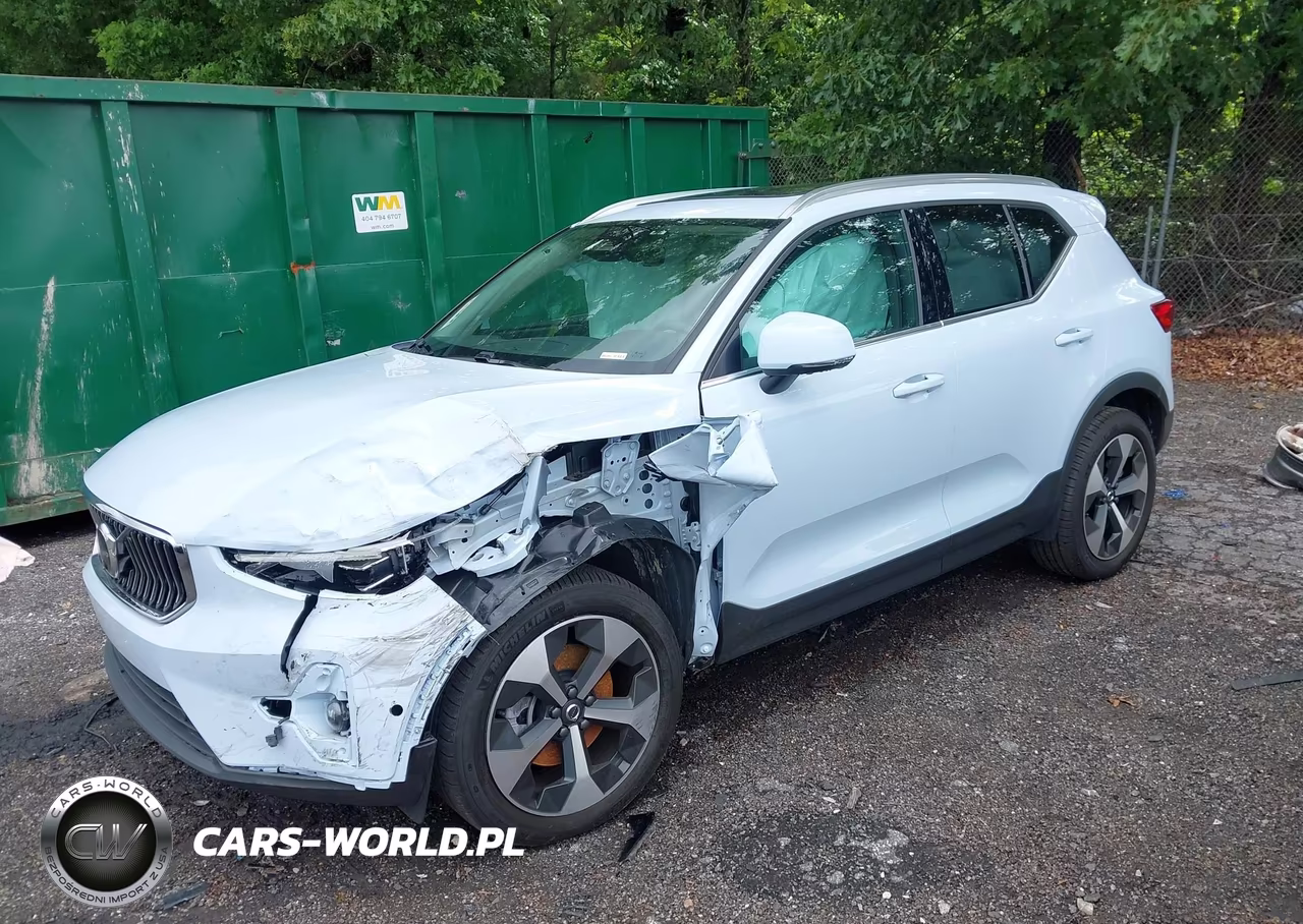 2025 Volvo Xc40 B5 Plus Bright Theme VIN:YV4L12UE6S2552196 - 2