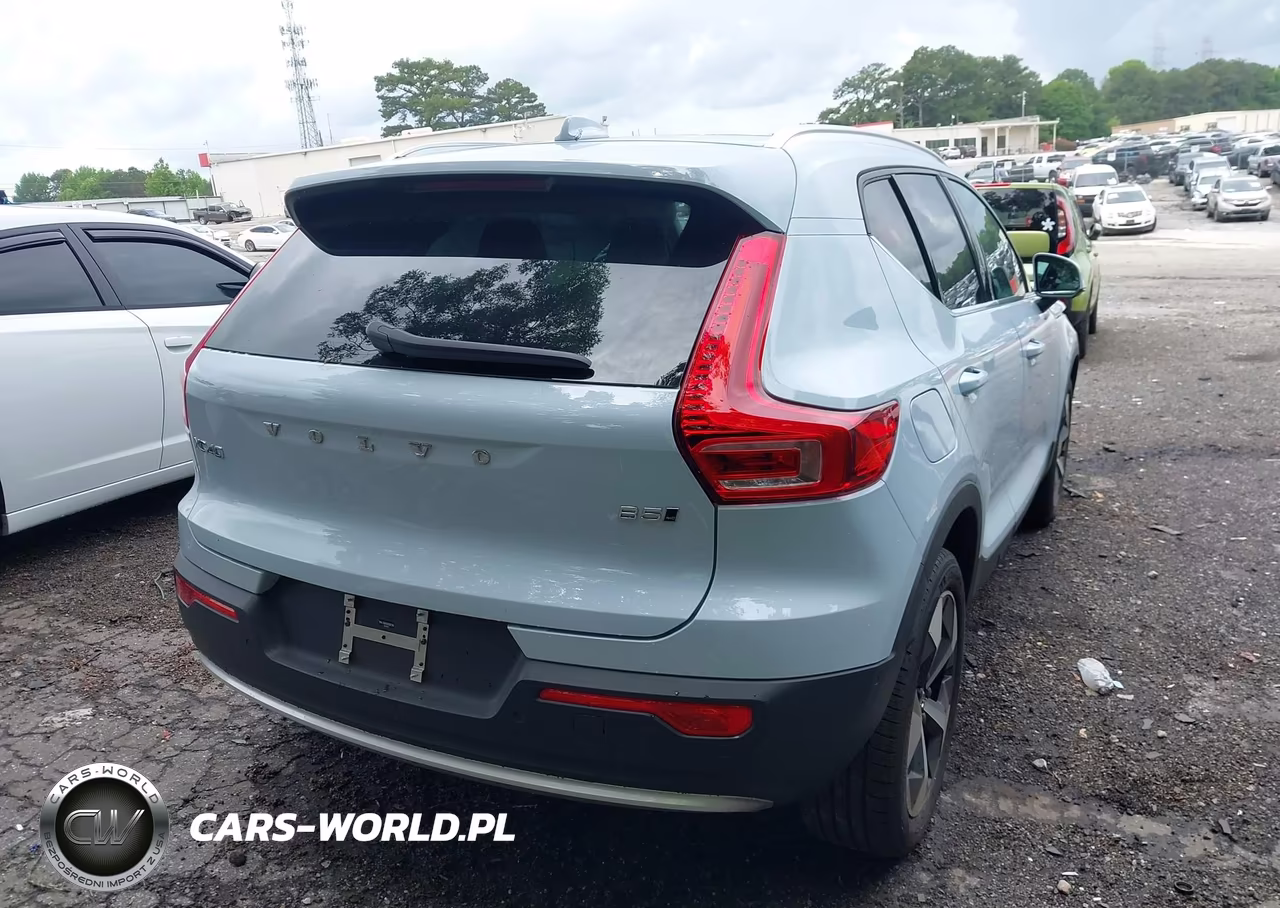 2025 Volvo Xc40 B5 Plus Bright Theme VIN:YV4L12UE6S2552196 - 4