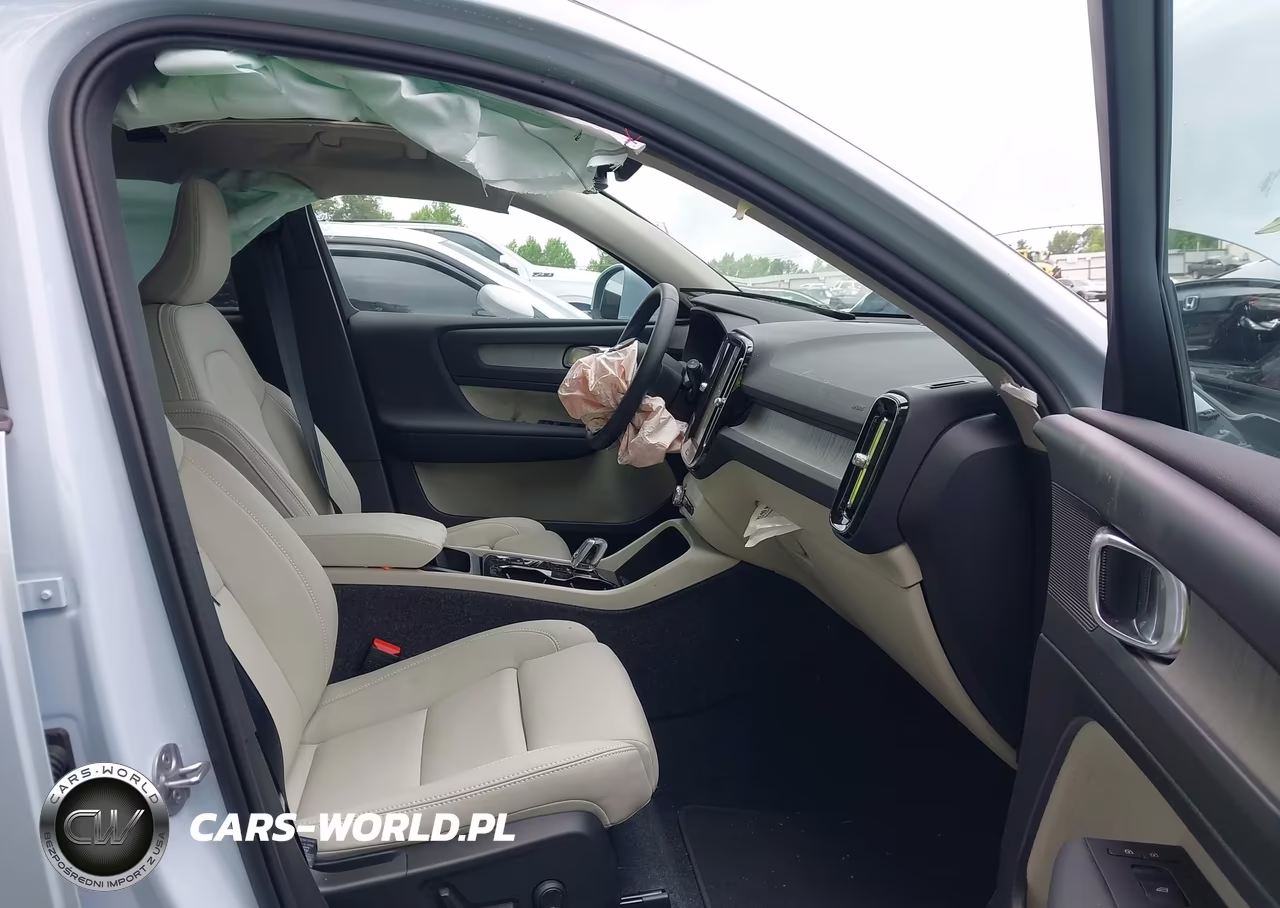 2025 Volvo Xc40 B5 Plus Bright Theme VIN:YV4L12UE6S2552196 - 5