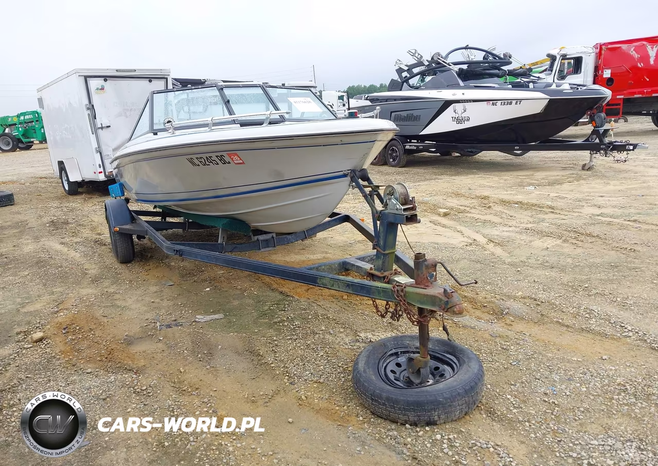 1985 Dixie Boat-Bandit 140 & Trailer
