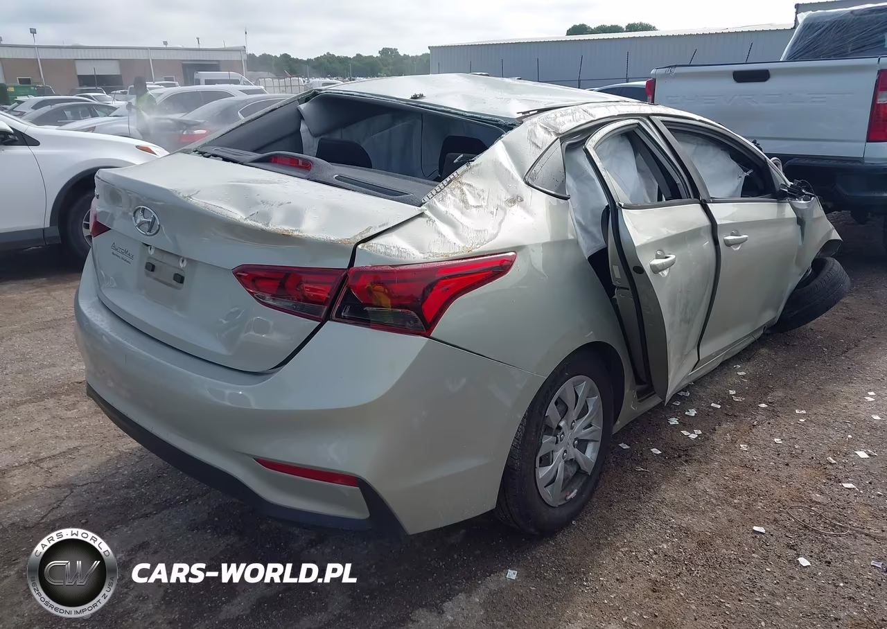 2018 Hyundai Accent Se VIN:3KPC24A32JE016555 - 4