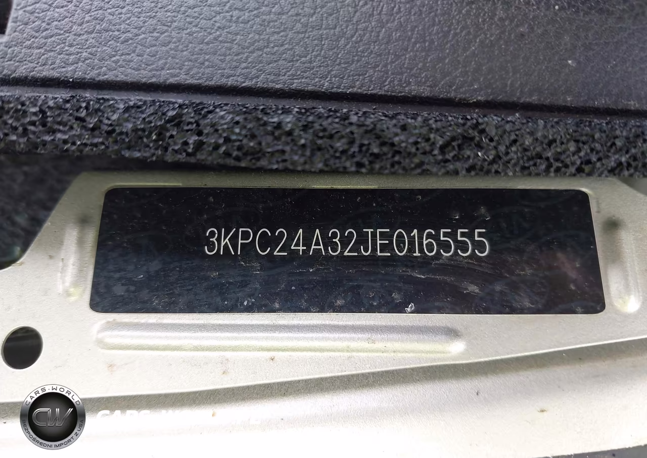 2018 Hyundai Accent Se VIN:3KPC24A32JE016555 - 9