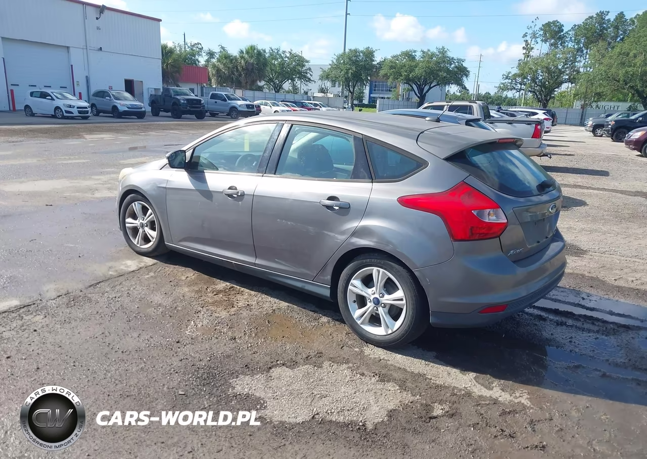 2014 Ford Focus Se VIN:1FADP3K22EL139958 - 3