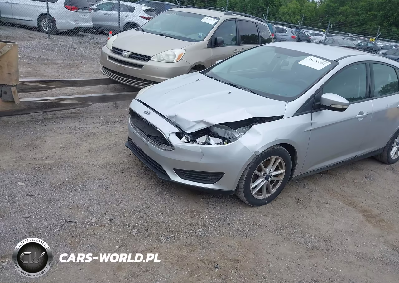2015 Ford Focus Se VIN:1FADP3K20FL295255 - 12