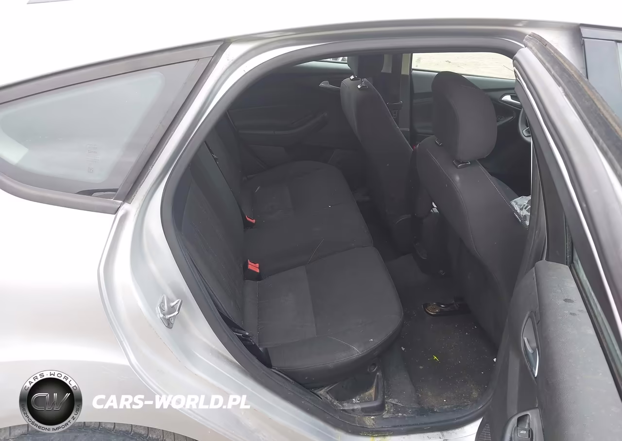 2015 Ford Focus Se VIN:1FADP3K20FL295255 - 8