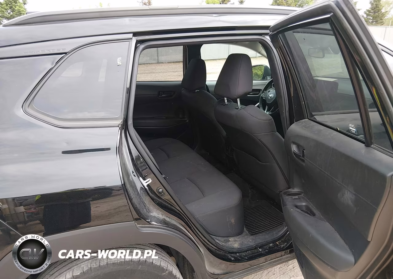 2023 Toyota Corolla Cross Le VIN:7MUBAABG3PV065248 - 8