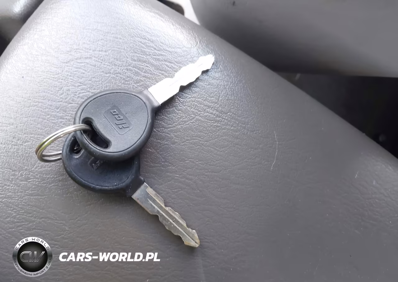 2003 Jeep Liberty Renegade VIN:1J4GL38K03W656515 - 11