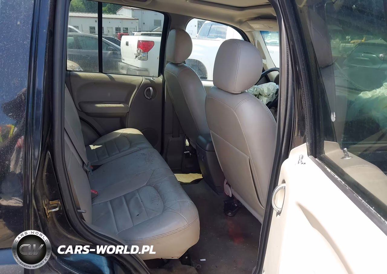 2003 Jeep Liberty Renegade VIN:1J4GL38K03W656515 - 8