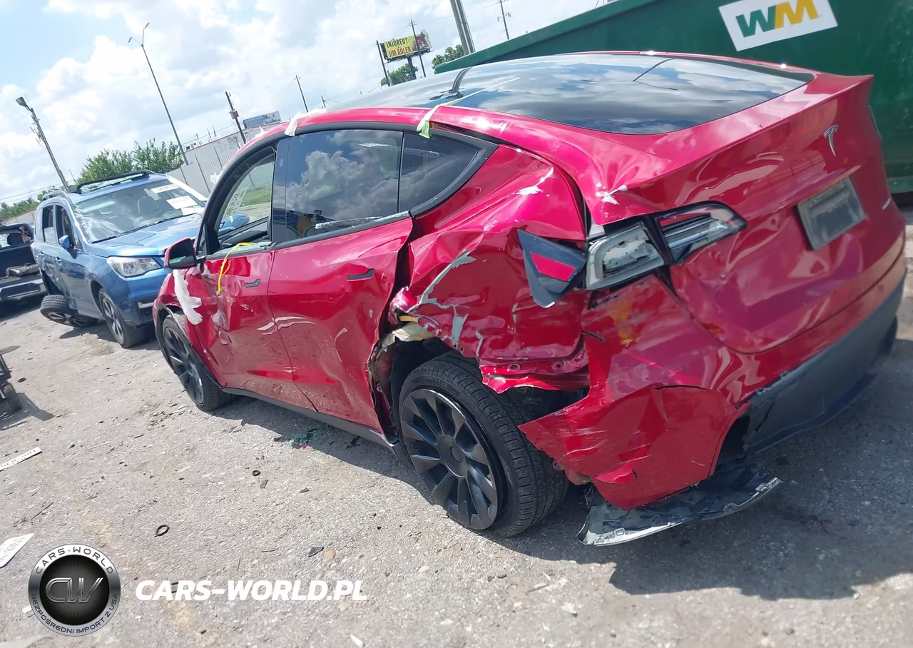 2023 Tesla Model Y VIN:7SAYGDEE7PA129682 - 13