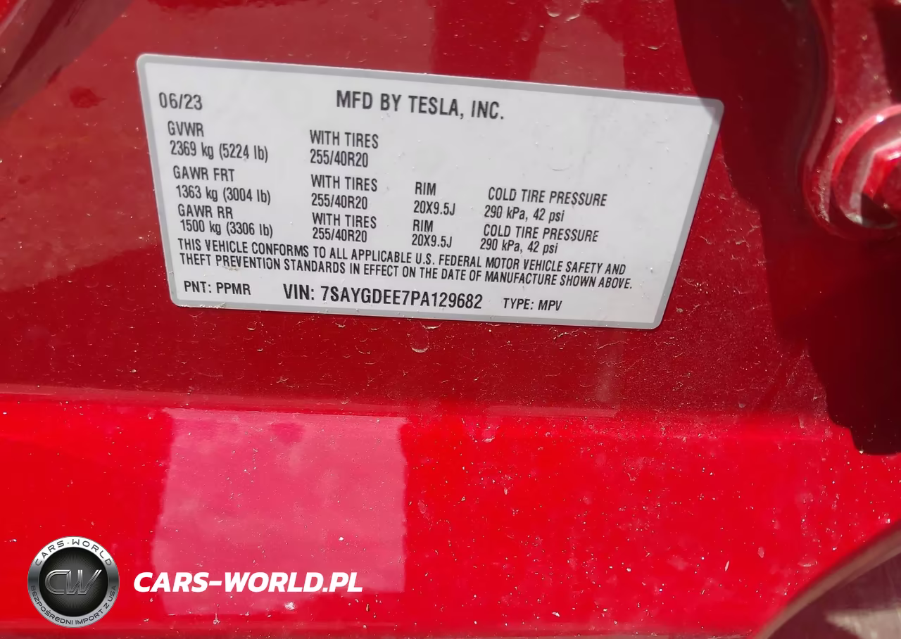 2023 Tesla Model Y VIN:7SAYGDEE7PA129682 - 9