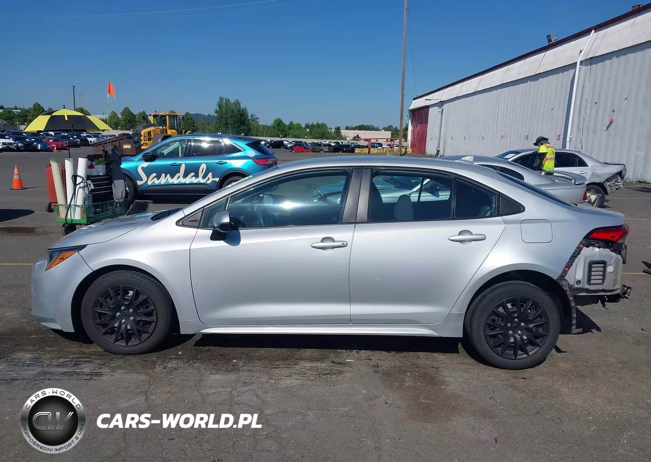 2022 Toyota Corolla Le VIN:5YFEPMAE3NP326360 - 13